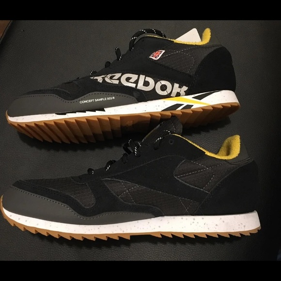Reebok Classic Size 5 main image 5